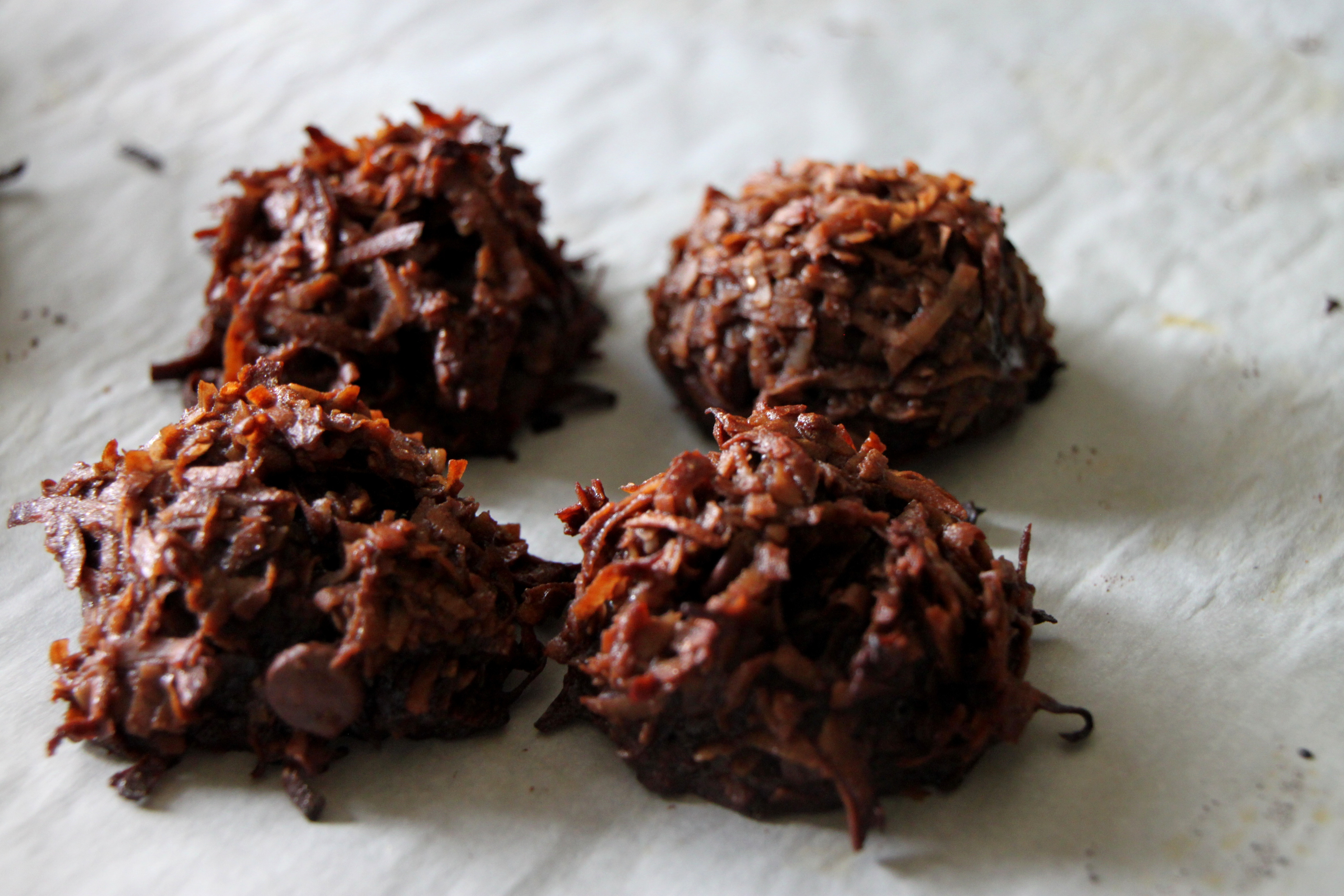 Chocolate Coconut Macaroons
 White and Chocolate Coconut Macaroons