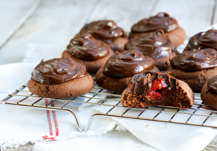 Chocolate Covered Cherry Cookies
 Chocolate Covered Cherry Cookies