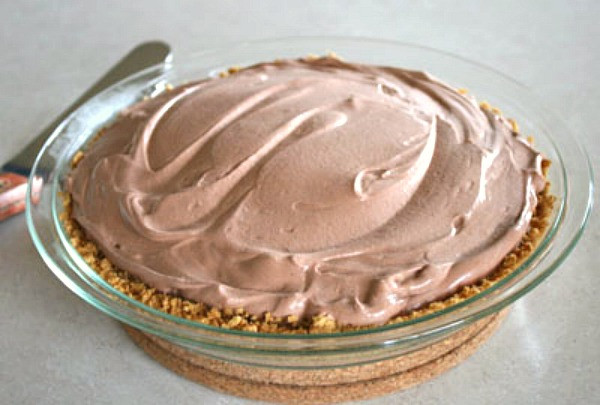 Chocolate Cream Pie With Pudding
 Chocolate Pudding Pie for a Simply Divine Dessert