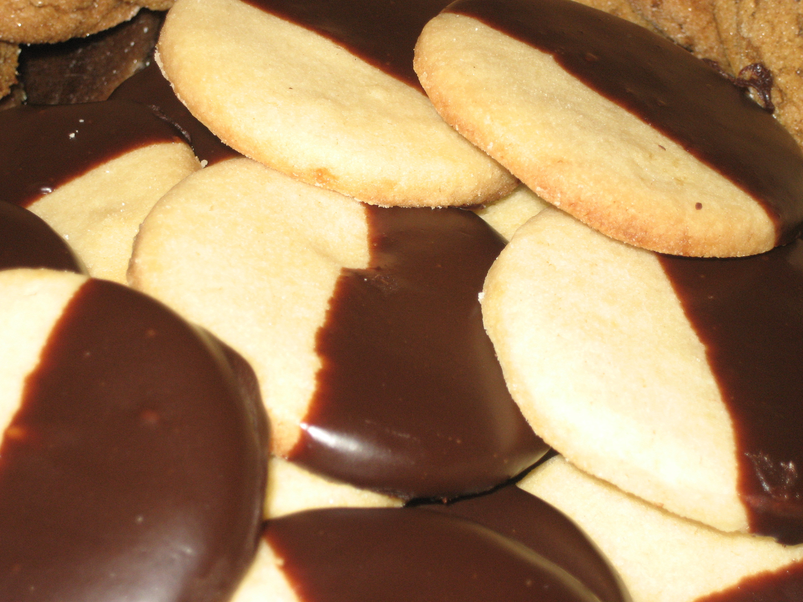 Chocolate Dip Shortbread Cookies
 Chocolate Dipped Shortbread Cookies