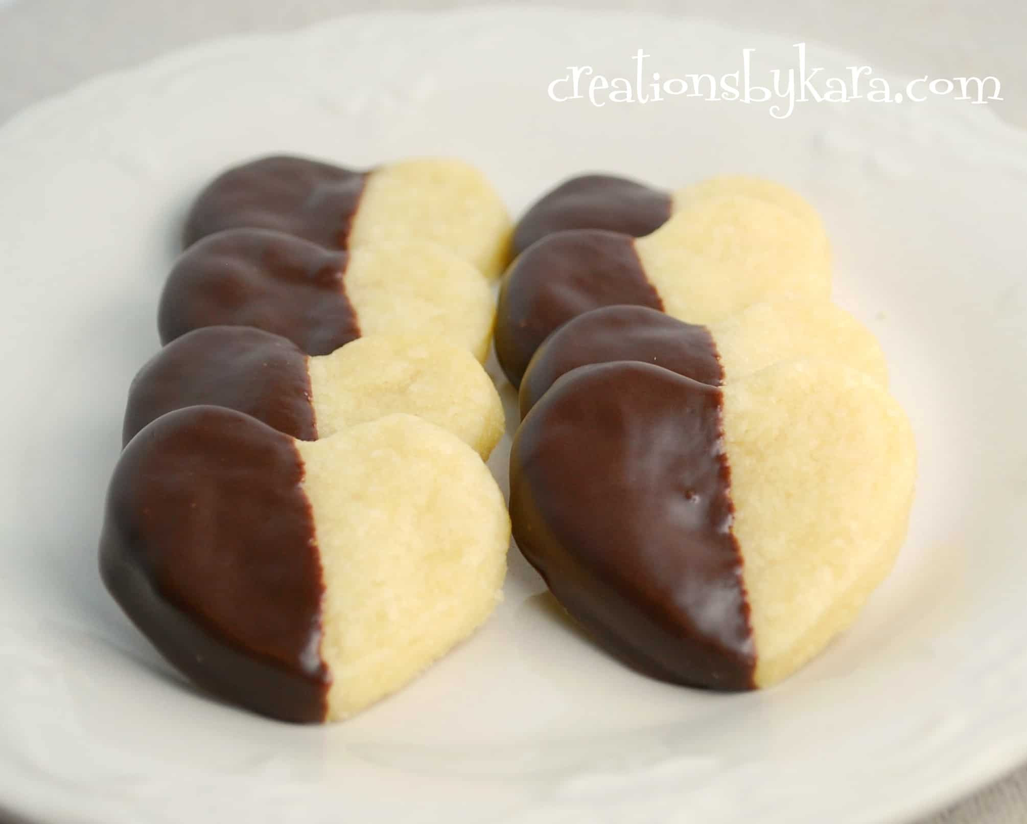 Chocolate Dipped Shortbread Cookies
 Chocolate dipped shortbread heart cookies