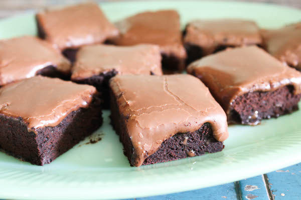 Chocolate Frosting For Brownies
 Brownies with Nutella Frosting Confessions of a Chocoholic