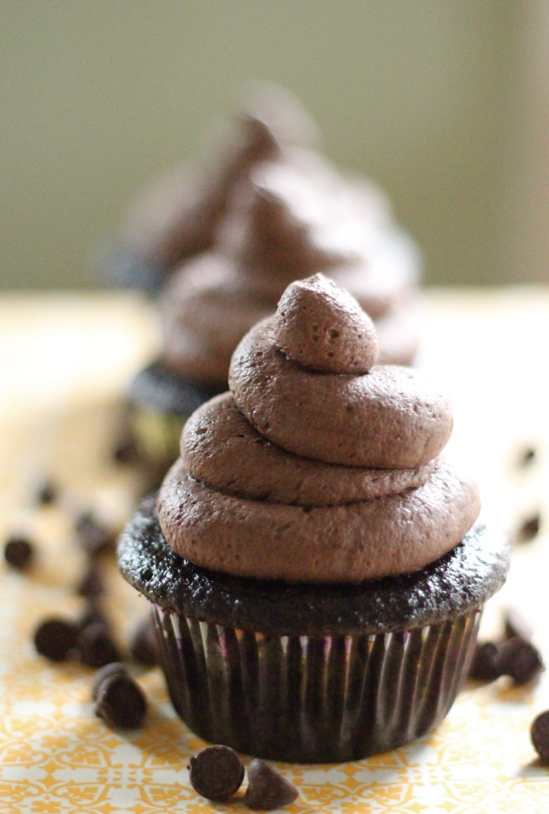 Chocolate Mousse Frosting
 Chocolate Cupcakes with Chocolate Mousse Frosting