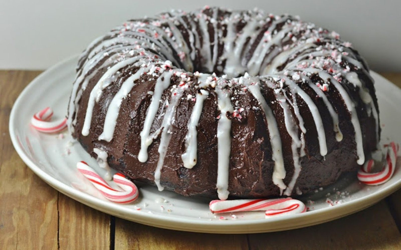 Chocolate Peppermint Cake
 15 Vegan Peppermint Desserts for the Holidays e Green