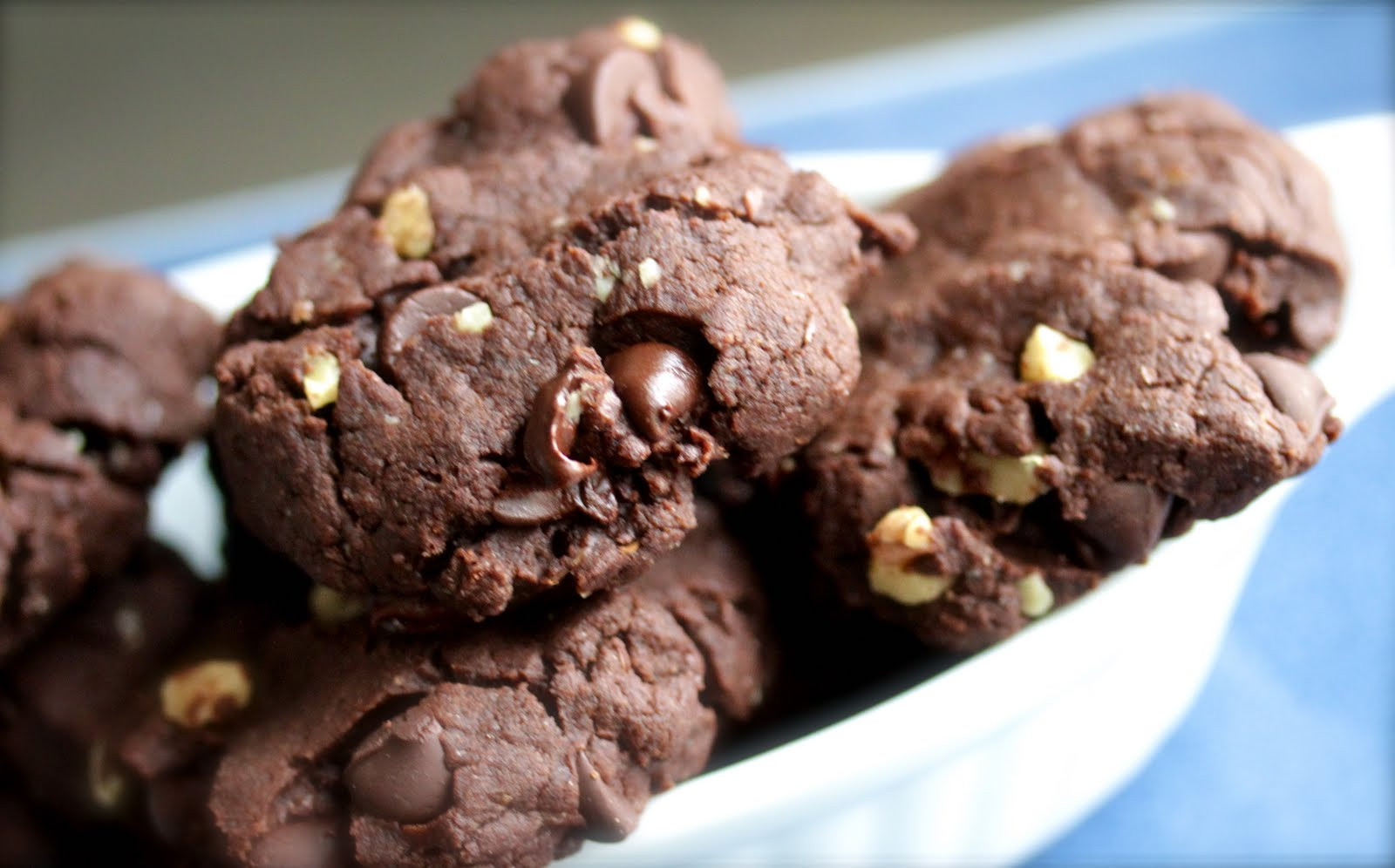 Chocolate Walnut Cookies
 Smith s Vegan Kitchen Chocolate Chocolate Chip Walnut