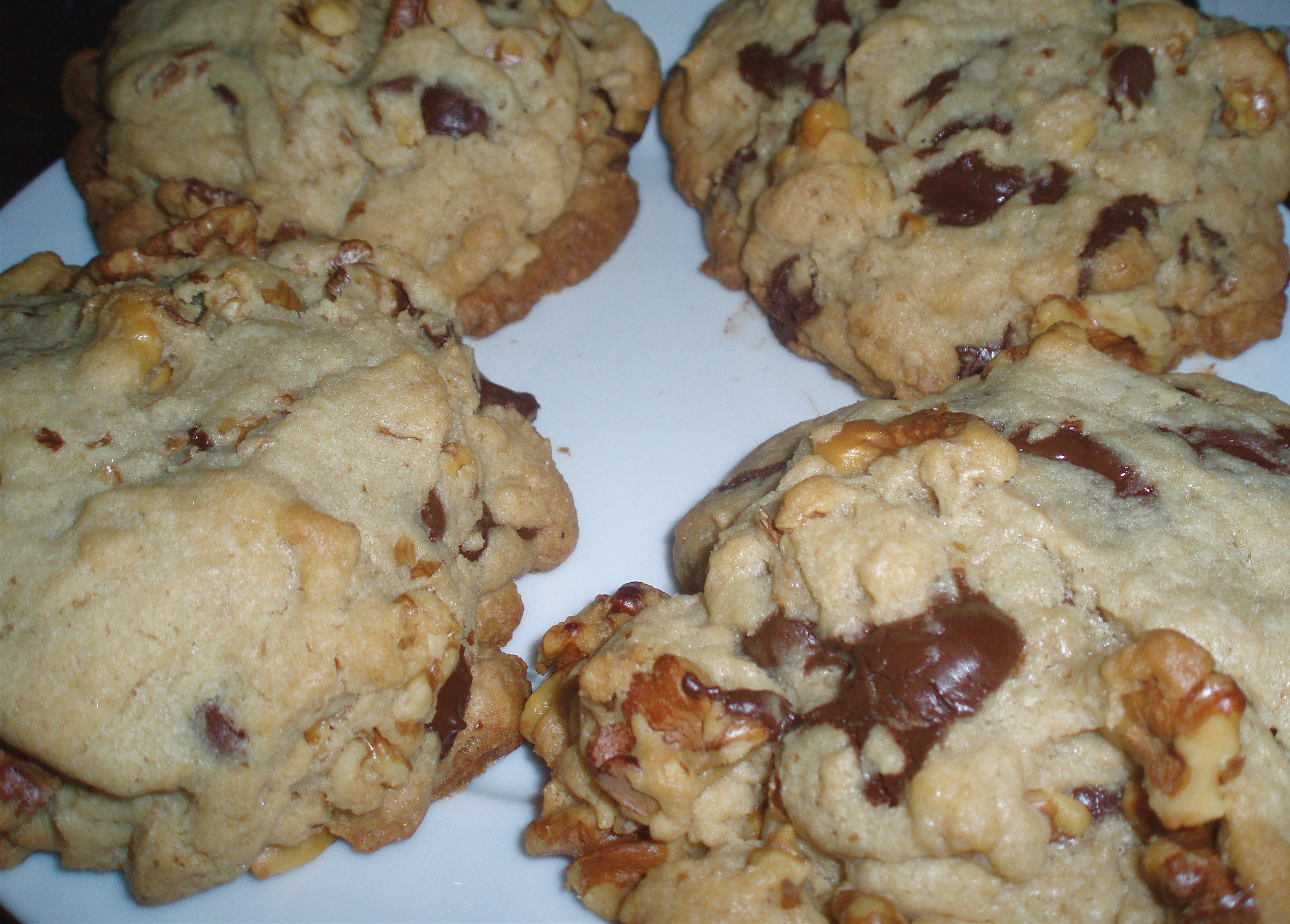 Chocolate Walnut Cookies
 Chocolate Chip Walnut Cookies