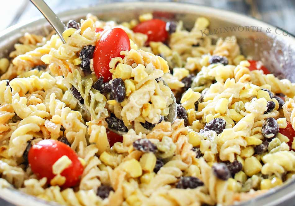 Christmas Side Dishes For A Crowd
 Grilled Corn Pasta Salad is the perfect easy side dish