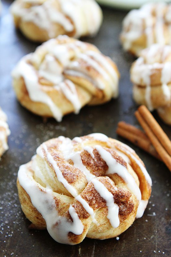 Cinnamon Roll Dessert
 Easy Cinnamon Roll Knots