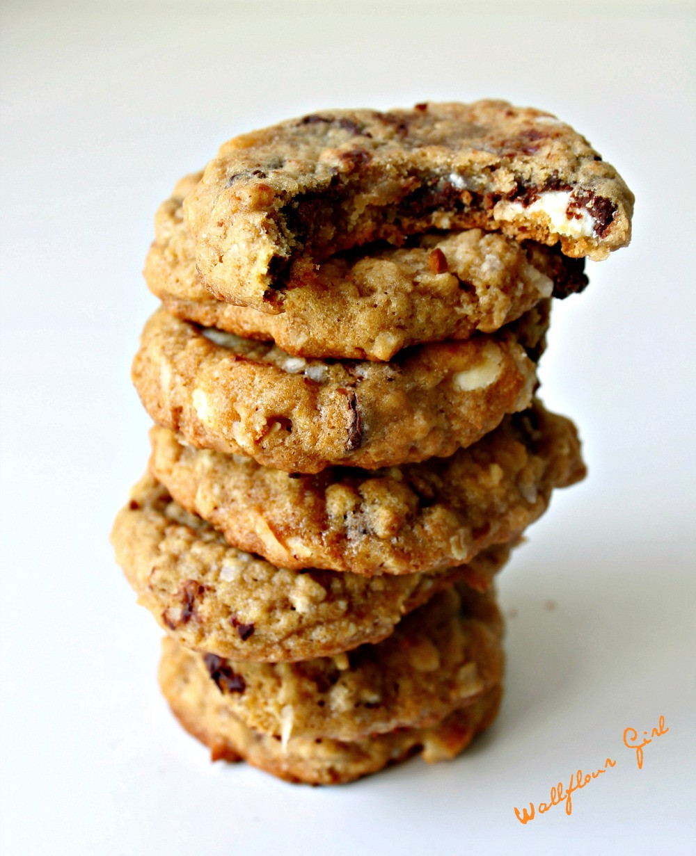 Classic Chocolate Chip Cookies
 Mom s Classic Chocolate Chip Cookie