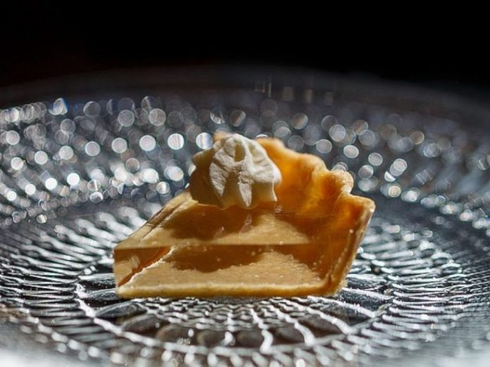 Clear Pumpkin Pie
 Chicago chef unveils translucent pumpkin pie just in time