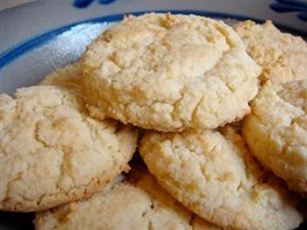 Coconut Flour Sugar Cookies
 8 Tried and True Coconut Flour Recipes Bob s Red Mill Blog