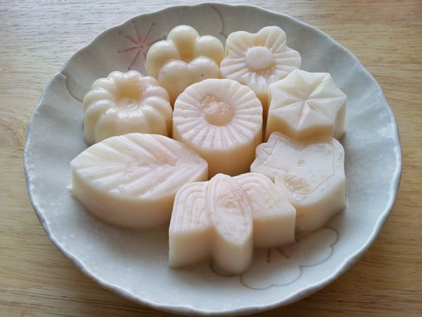 Coconut Milk Desserts
 Chinese Dessert Recipe Longan Coconut Milk Pudding on