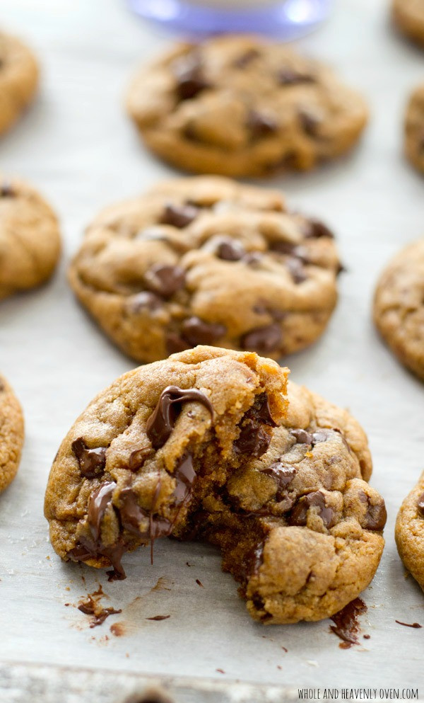 Coconut Oil Chocolate Chip Cookies
 Thick and Chewy Coconut Oil Chocolate Chip Cookies