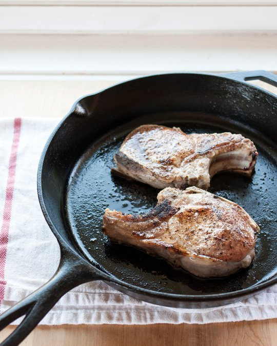 Cook Pork Chops In Oven
 How to Cook Tender & Juicy Pork Chops in the Oven