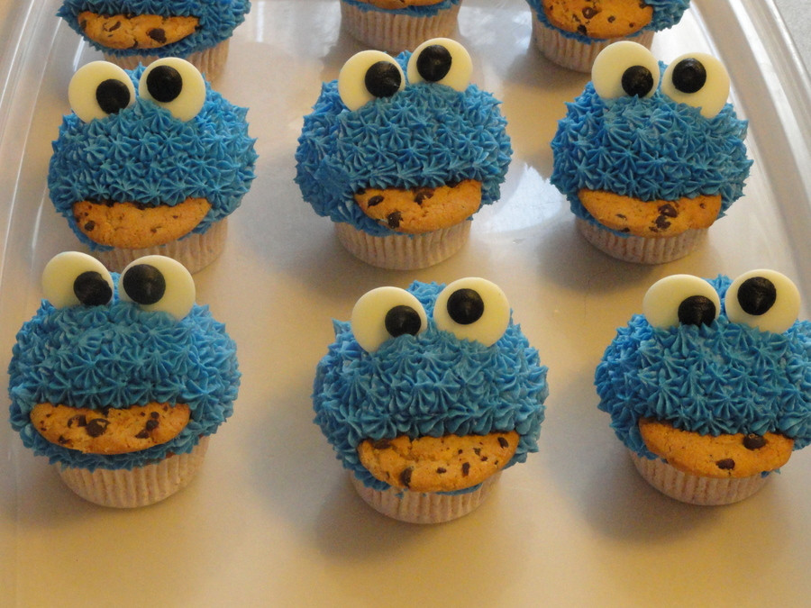 Cookie Monster Cupcakes
 Cookie Monster Cupcakes CakeCentral