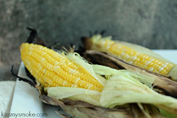 Cooking Corn On The Cob On The Grill
 Grilled Corn on the Cob How to Cook it with Husks