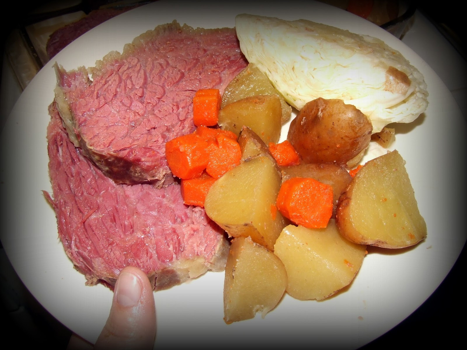 Cooking Corned Beef And Cabbage
 Bräuista Cooking with Beer Beerific Corned Beef & Cabbage