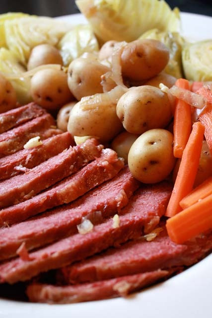 Corned Beef Cabbage Slow Cooker
 Easy and Delicious Slow Cooker Corned Beef and Cabbage for