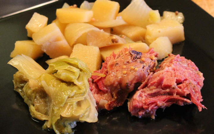 Corned Beef Crock Pot Recipe No Cabbage
 Corned Beef And Cabbage Crock Pot Irish Recipe