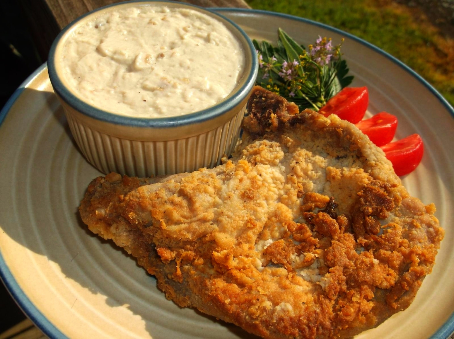 Country Fried Pork Chops
 COUNTRY FRIED PORK CHOPS WITH CREAMY MILK GRAVY Recipe