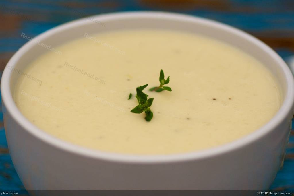 Cream Of Potato Soup
 Sour Cream of Potato Soup Recipe