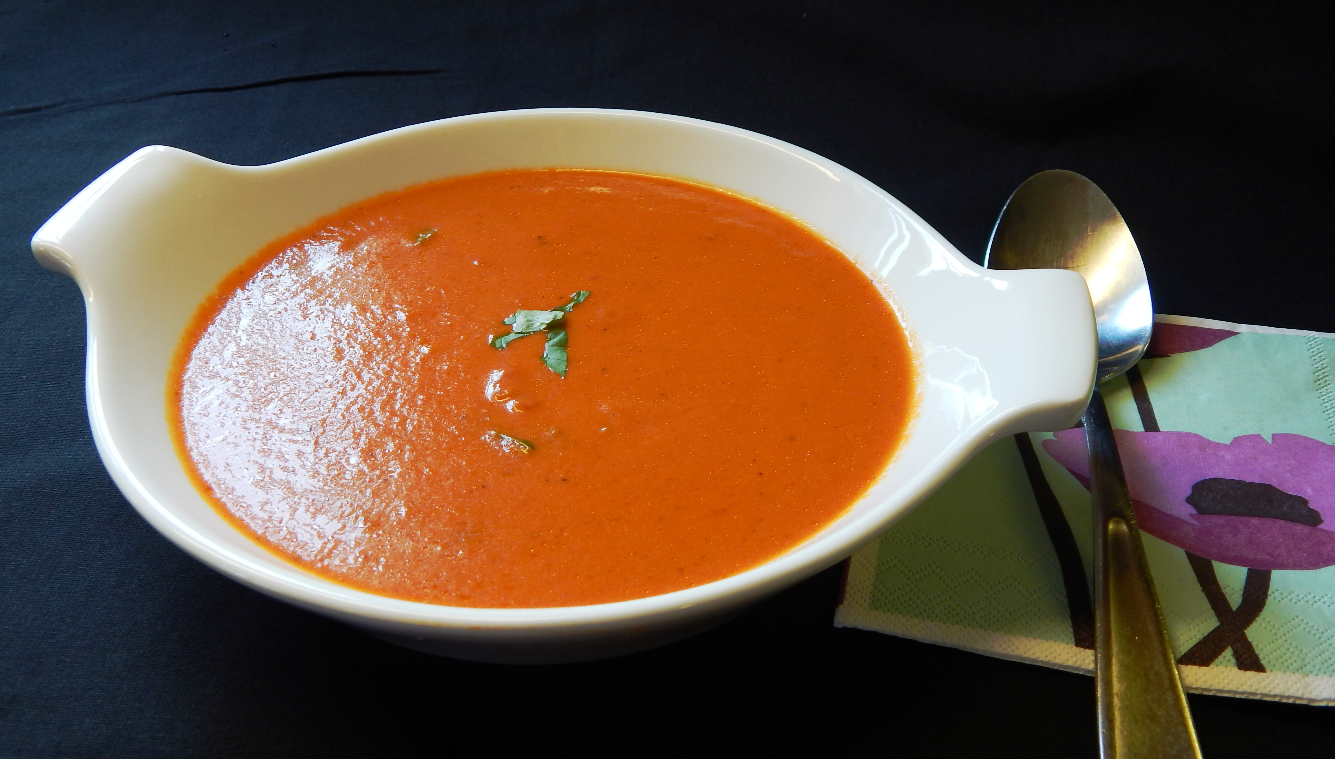 Cream Of Tomato Soup
 Crock Pot Cream of Tomato Basil Soup