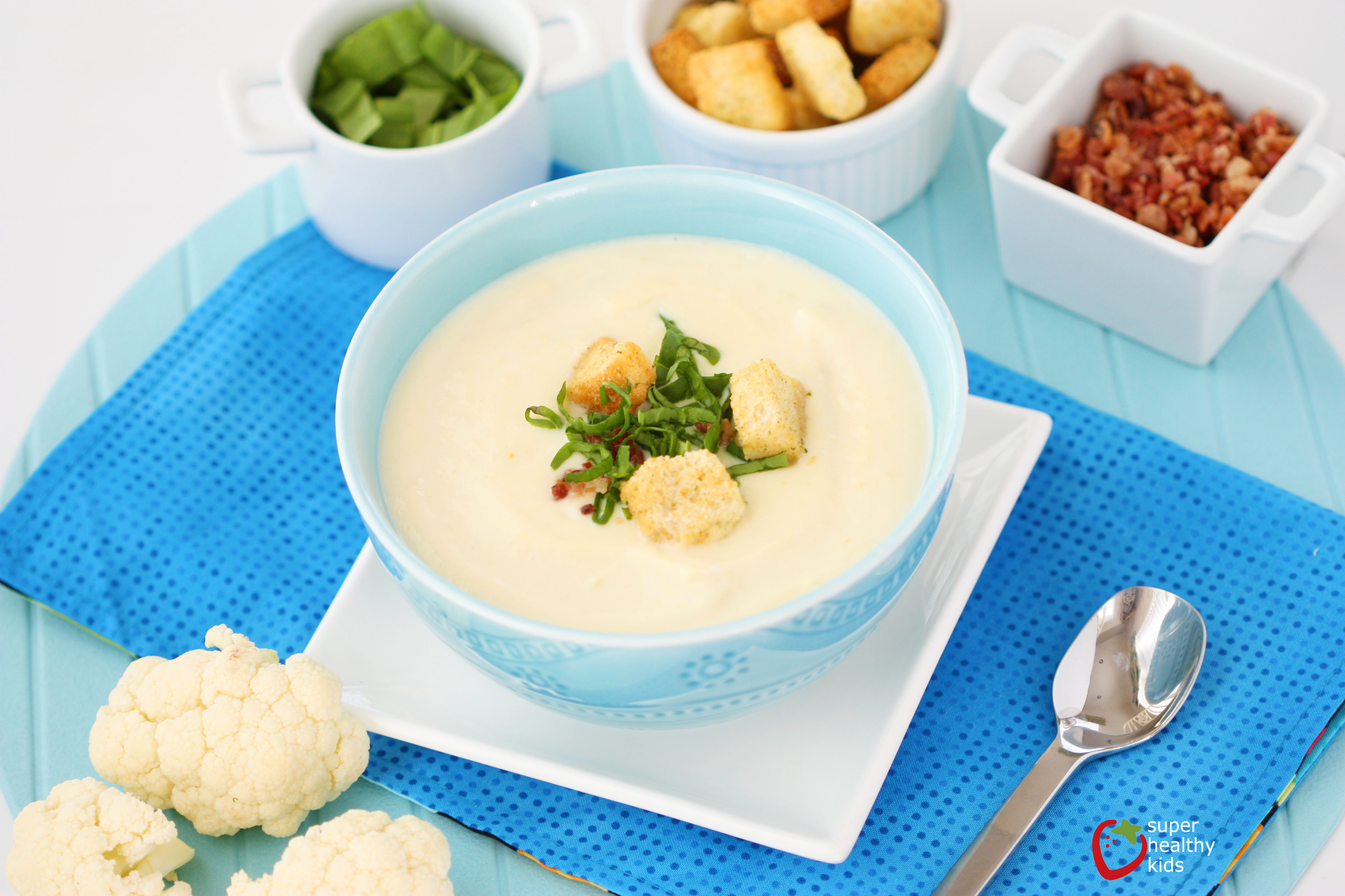 Creamy Cauliflower Soup
 10 minute creamy cauliflower soup