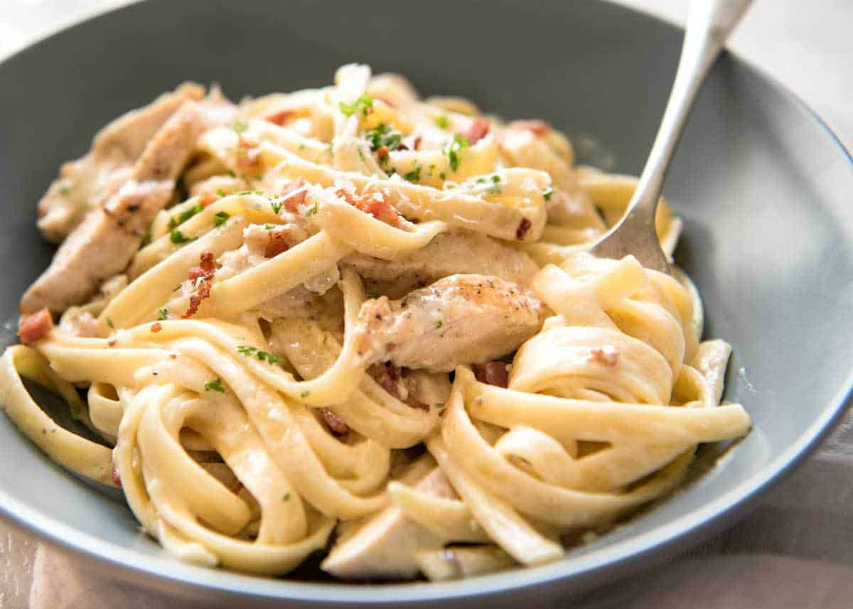 Creamy Chicken And Noodles
 Creamy Chicken and Bacon Pasta