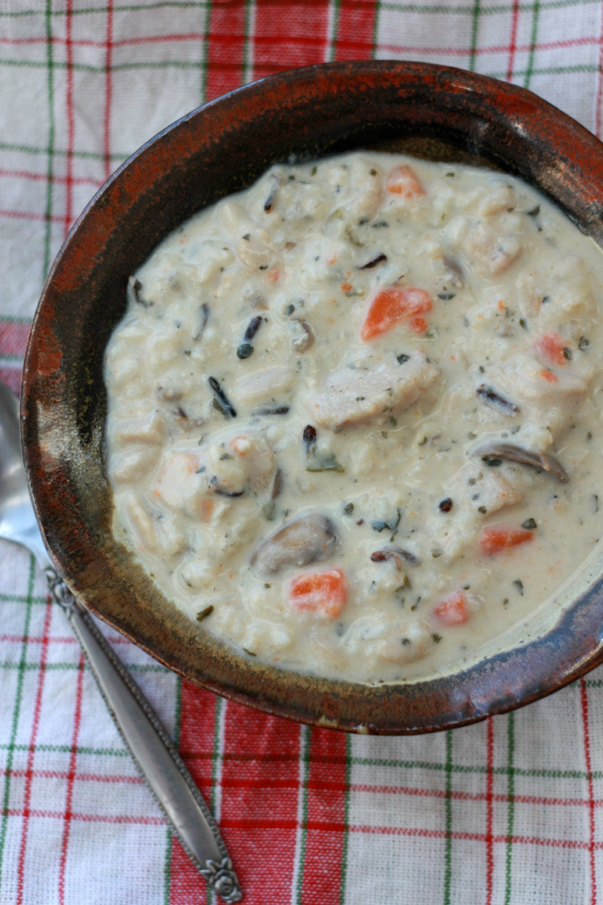 Creamy Chicken And Wild Rice Soup
 INSTANT POT CREAMY CHICKEN AND WILD RICE SOUP