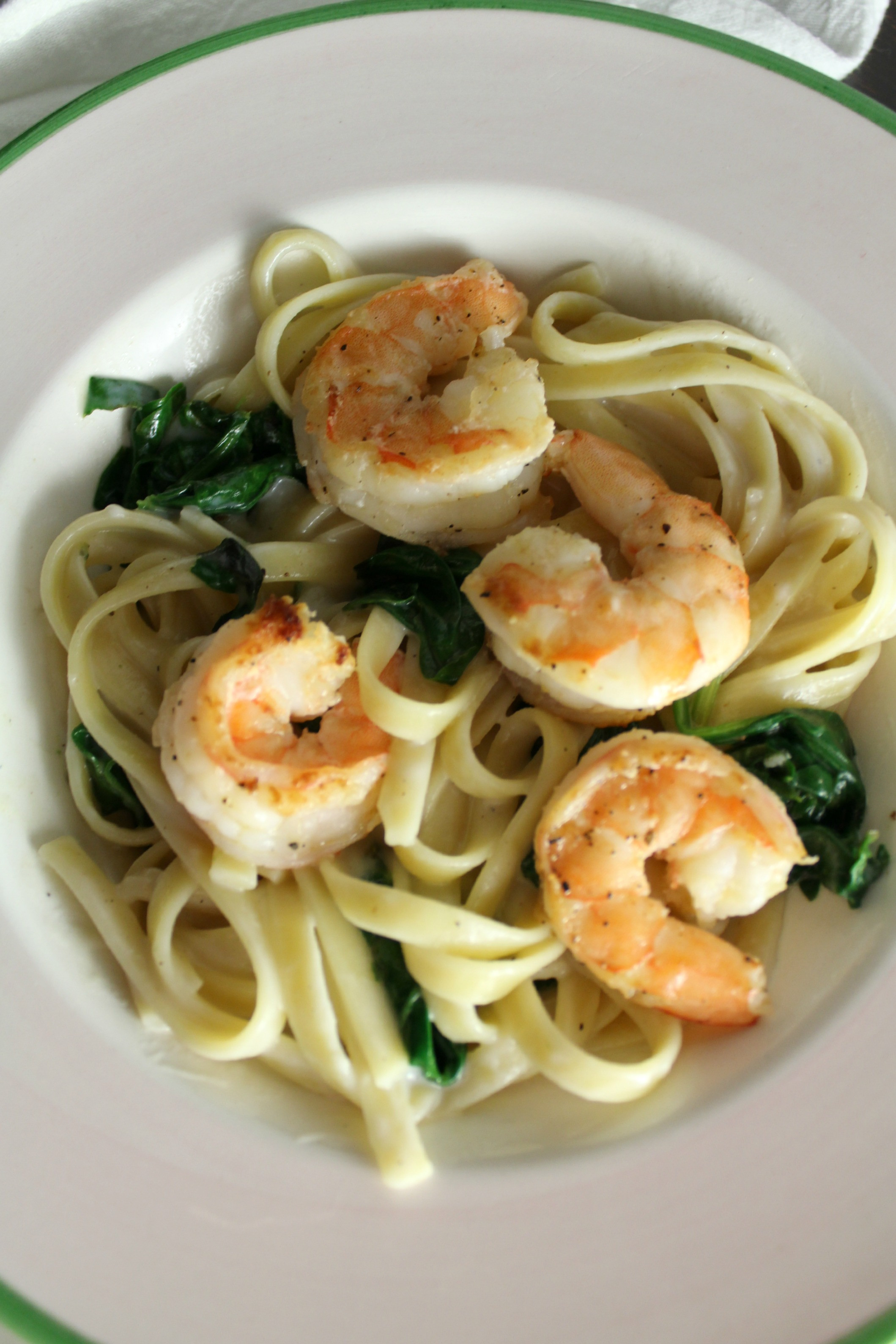 Creamy Garlic Shrimp Pasta
 Creamy Garlic Spinach and Shrimp Pasta Petit Foo