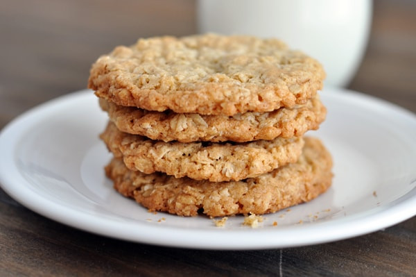 Crispy Oatmeal Cookies
 Thin and Crispy Oatmeal Cookies