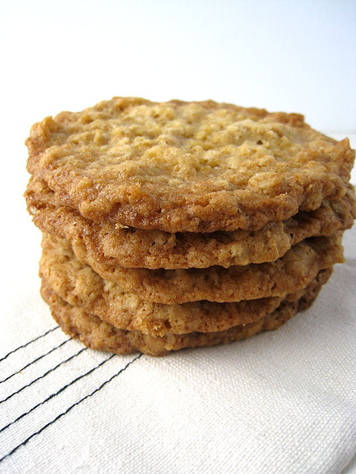 Crispy Oatmeal Cookies
 Lottie Doof Oatmeal Cookies