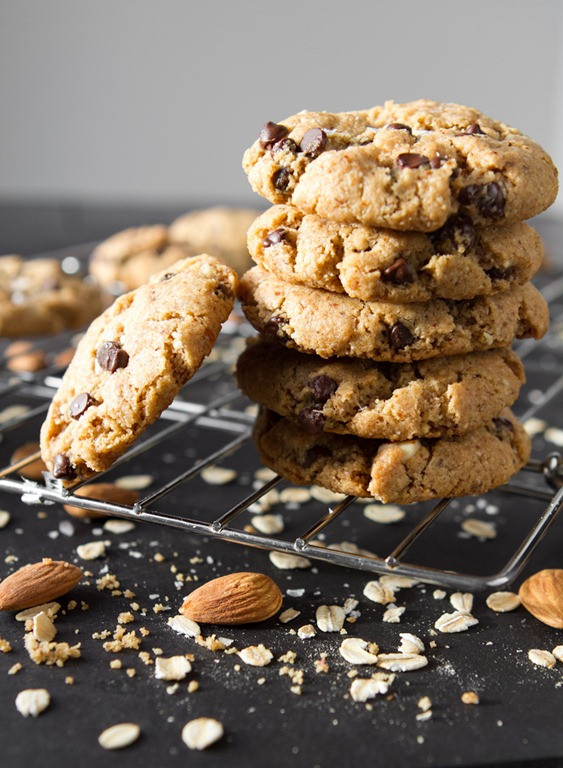 Crispy Peanut Butter Cookies
 Crispy Peanut Butter Chocolate Chip Cookies Vegan