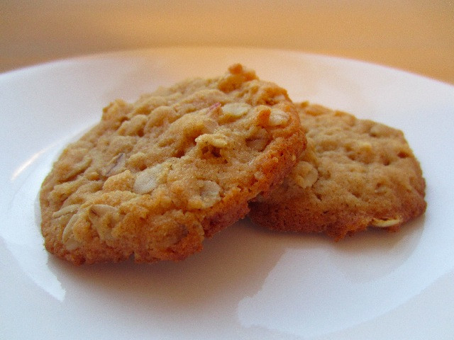 Crispy Peanut Butter Cookies
 The Baker s Nuts Crispy Oatmeal Peanut Butter Cookies