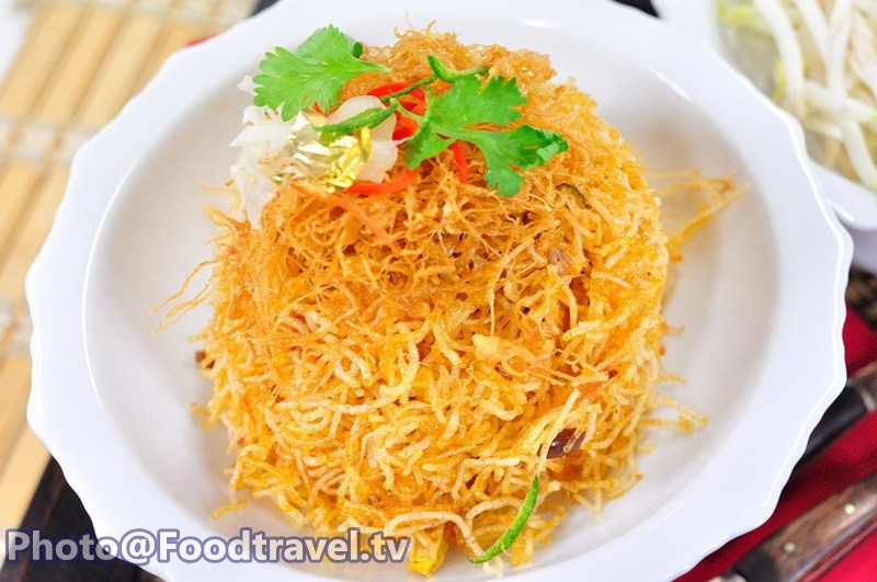 Crispy Rice Noodles
 Mixed Crispy Rice Noodle Mee Grob Srong Kreung