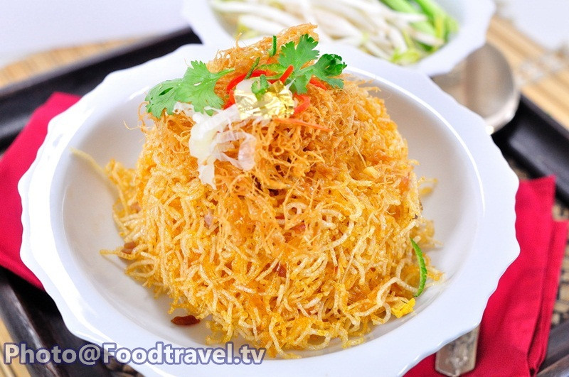 Crispy Rice Noodles
 Mixed Crispy Rice Noodle Mee Grob Srong Kreung