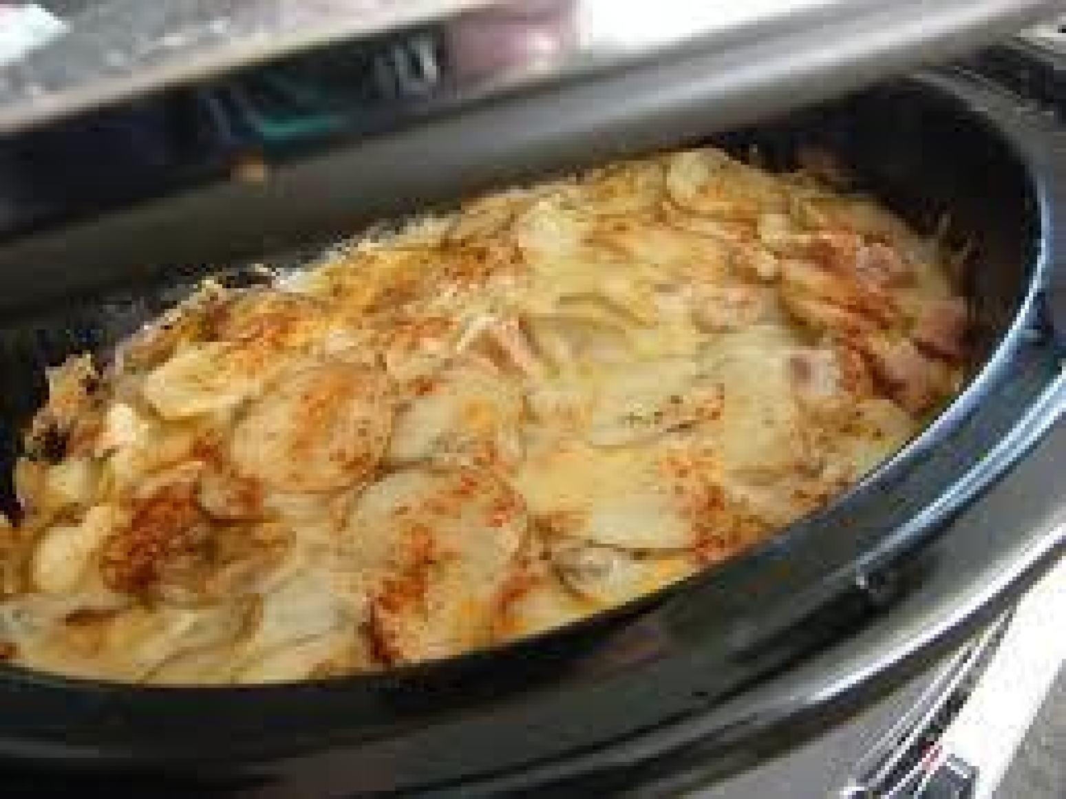 Crock Pot Potato Recipes
 Crockpot Scalloped Potatoes & Ham Recipe