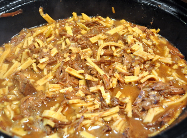 Crockpot Beef And Noodles
 Crock Pot Beef and Noodles Beyer Beware