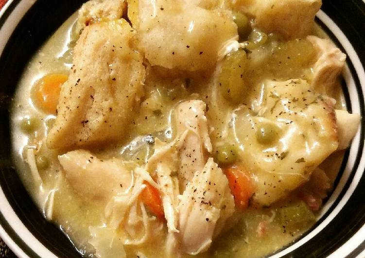 Crockpot Chicken And Dumplings With Grands Biscuits
 crockpot chicken and dumplings with canned biscuits