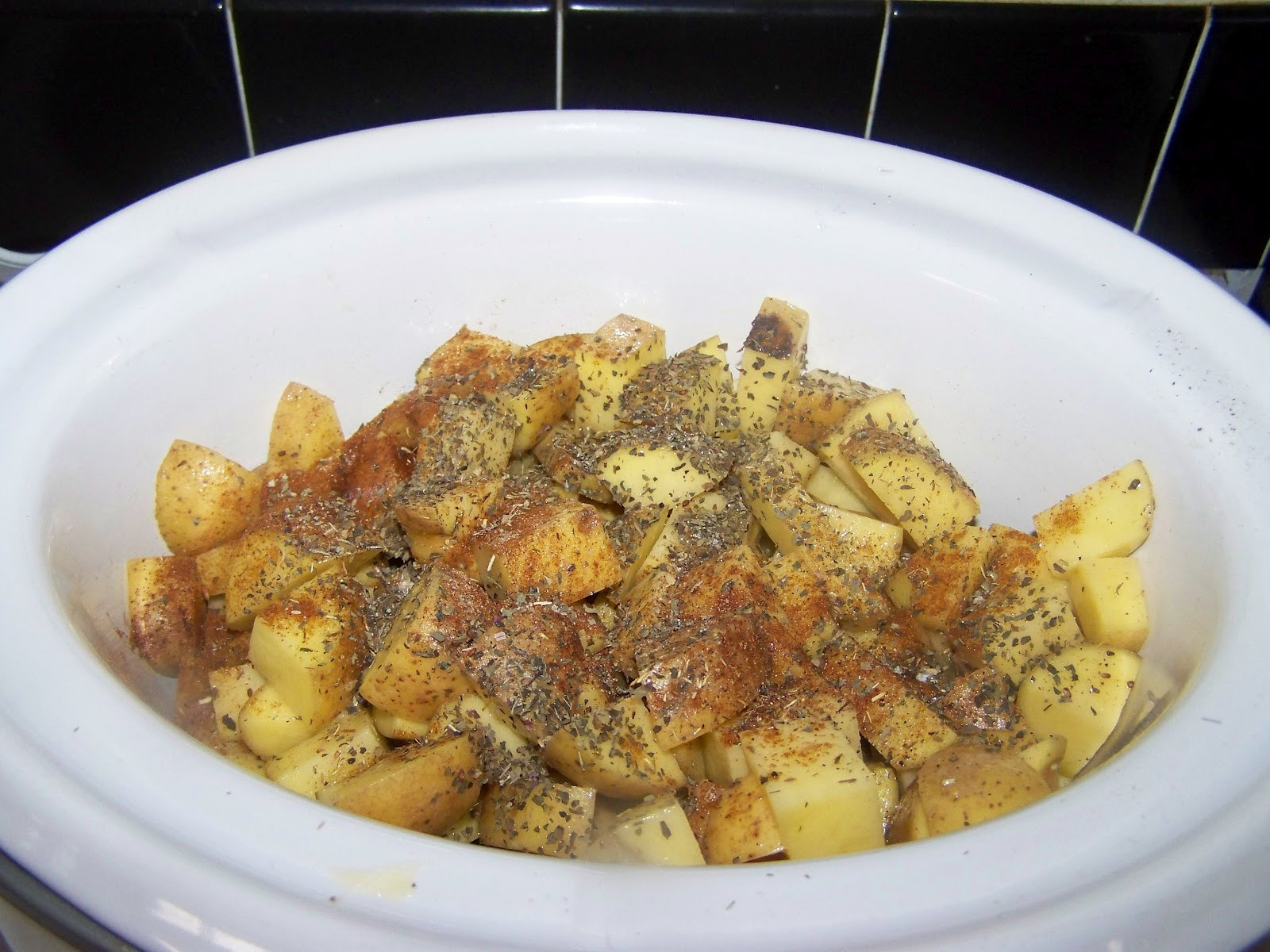 Crockpot Roasted Potatoes
 Practically Virtuous Crock Pot Roasted Potatoes