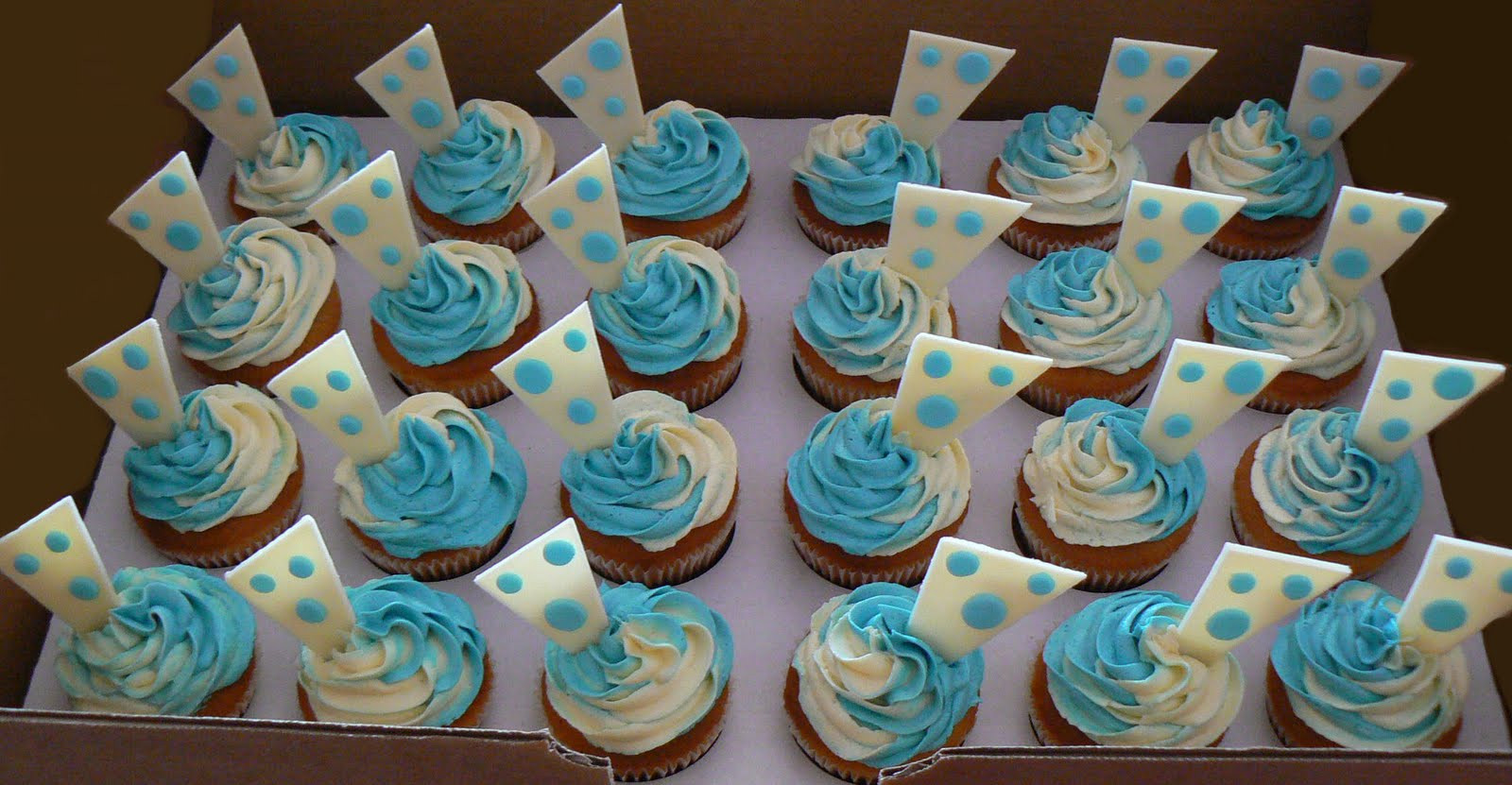 Cupcakes Baby Shower
 70 Baby Shower Cakes and Cupcakes Ideas