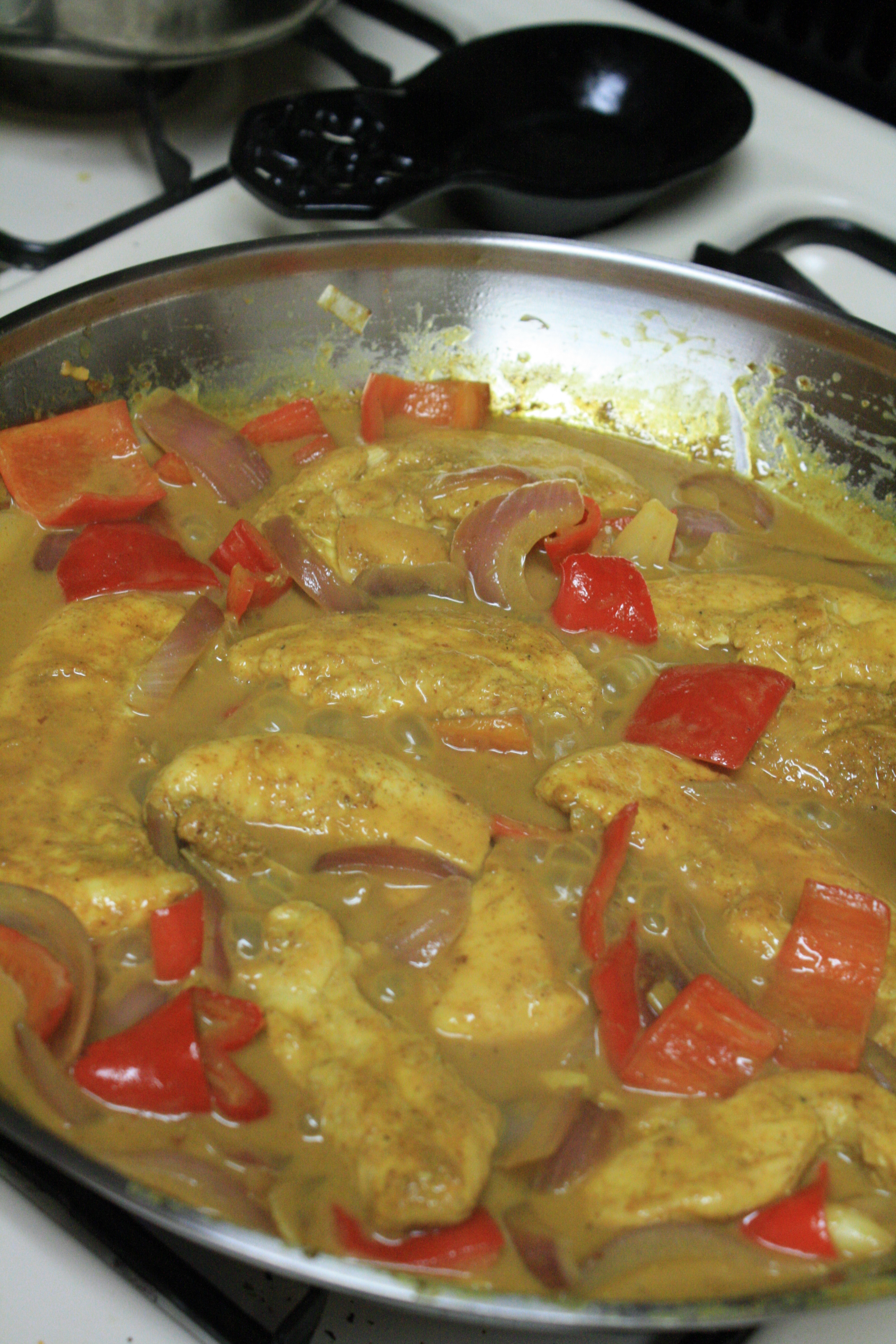 Curry Chicken With Onion
 Chicken Curry with ions and Peppers