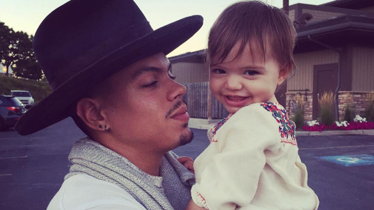 Daughter For Dessert Ch 8
 Evan Ross s Sweet of Daughter Jagger Dressed as