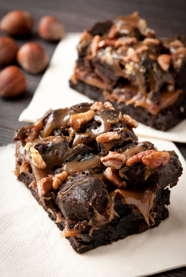 Decadent Dessert Bar
 Make These Mouthwatering Salted Caramel Hazelnut Brownie