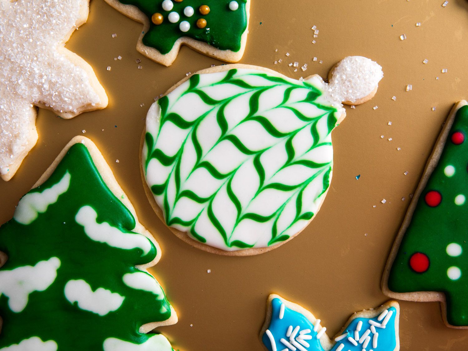 Decorating Sugar Cookies
 A Royal Icing Tutorial Decorate Christmas Cookies Like a