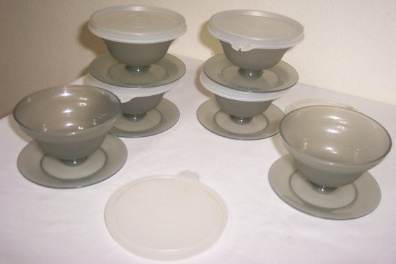 Dessert Cups With Lid
 Tupperware Dessert Cups with Lids Set of 6 Smoke Color