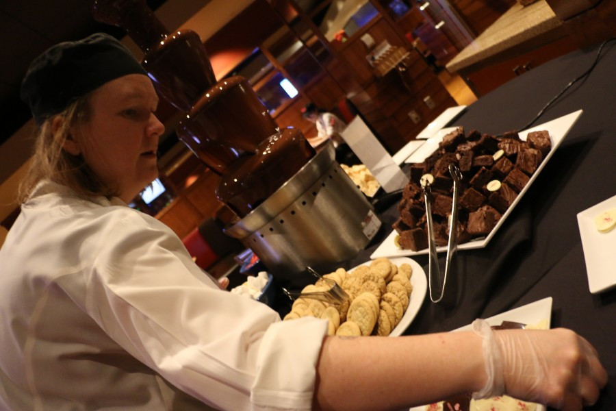 Dessert Kansas City
 Valentine’s Day Dessert Bar at Ameristar KC