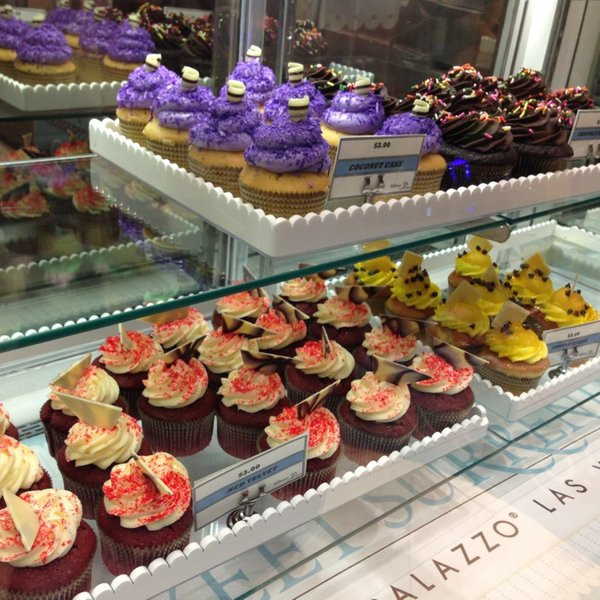 Dessert Places In Las Vegas
 Sweet Surrender Cupcakes Palazzo Dessert Shop in Las Vegas