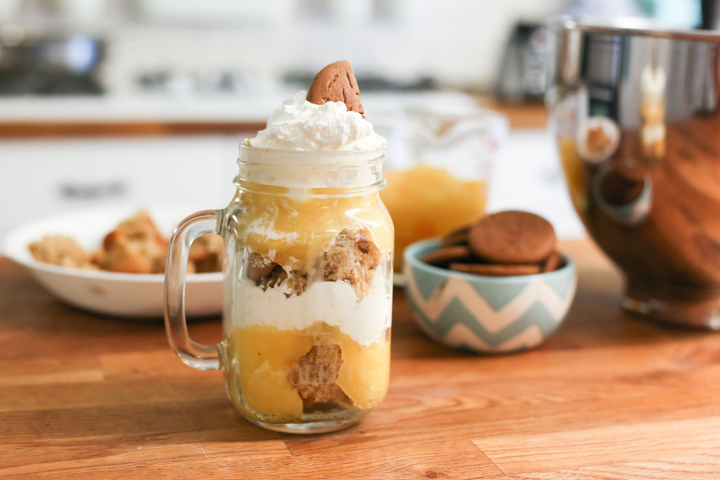 Desserts In A Jar
 11 easy and delicious mason jar dessert recipes Reviewed