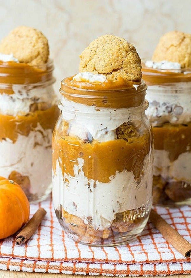 Desserts In A Jar
 21 No Bake Holiday Mason Jar Dessert Recipes